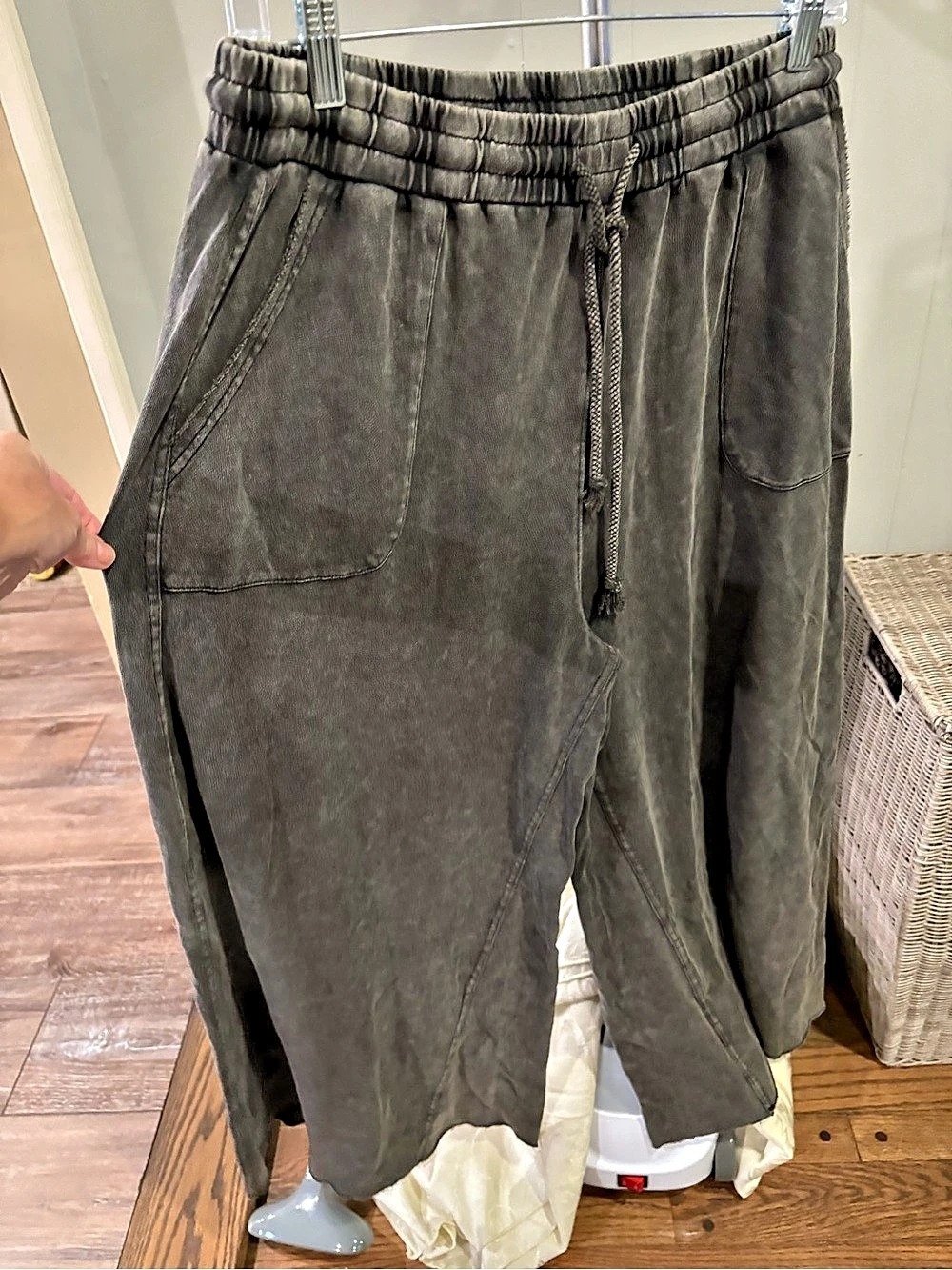 Easel NWT Mineral Washed Terry Knit Pants 100% Cotton Jogger Pants in Gray Size